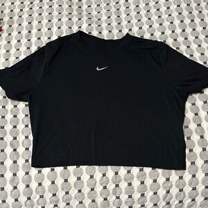 Nike Women's Black and White Crop Top